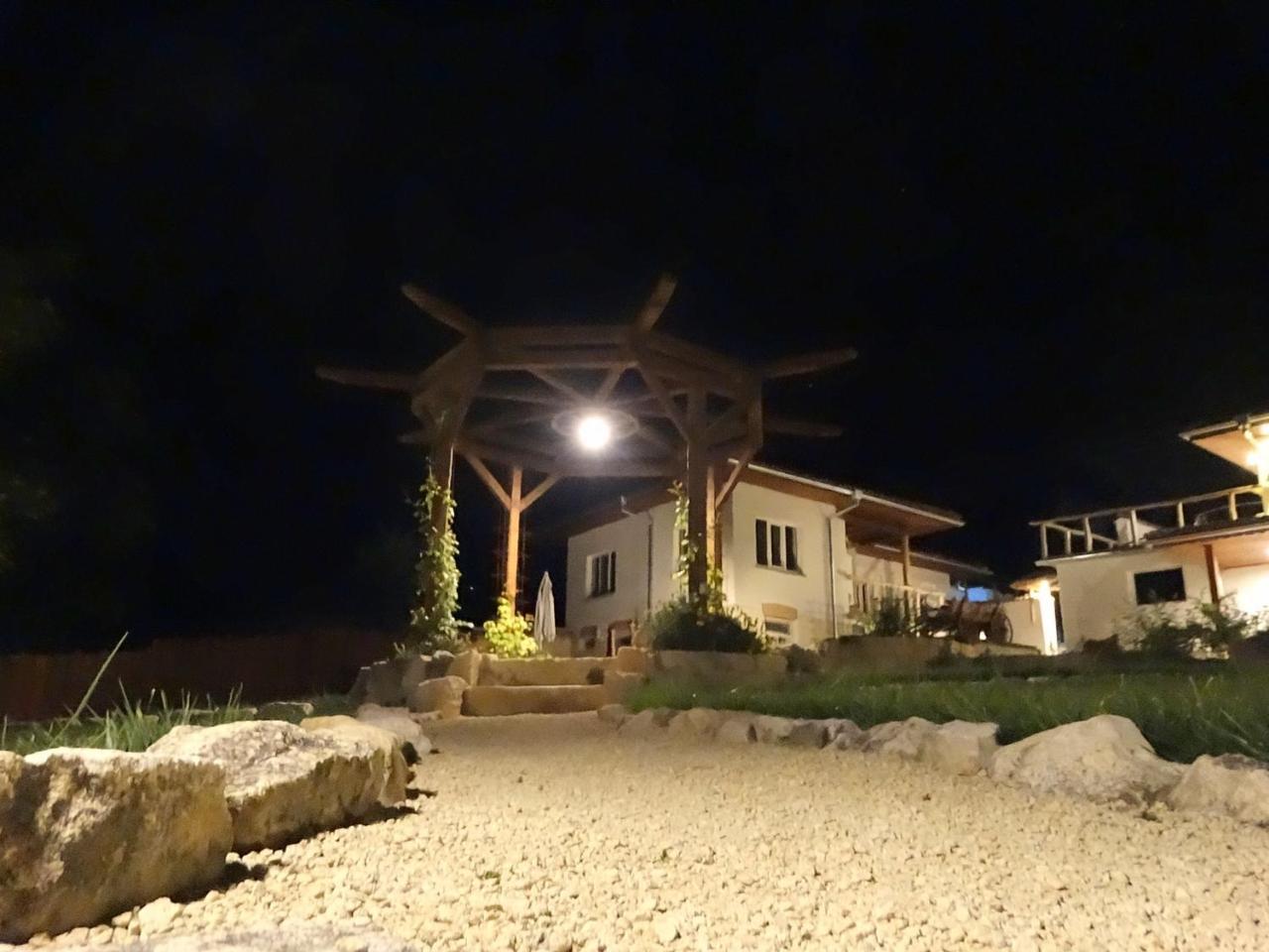 Guest House Biekorf Kostandenets Kültér fotó